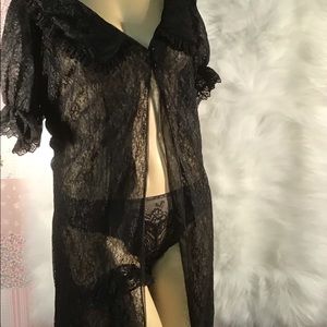 Gorgeous Vintage Lace Robe Cover Up Medium